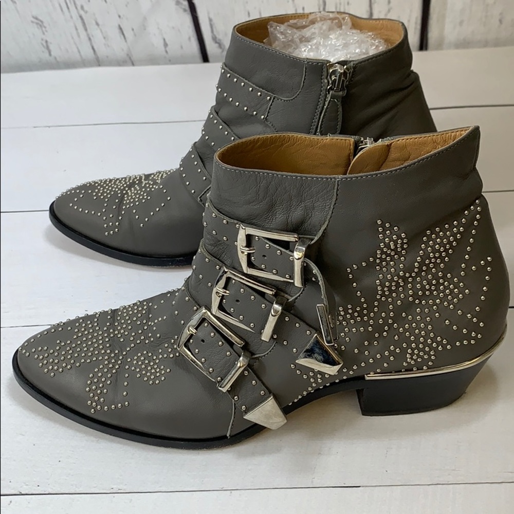 Chloe Susanna leather grey boots